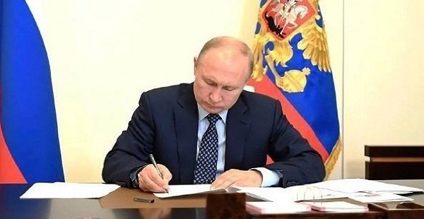 Путин подписал закон о режиме выдворения нелегальных мигрантов