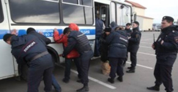 ФМС: К нам едут украинцы, узбеки и таджики