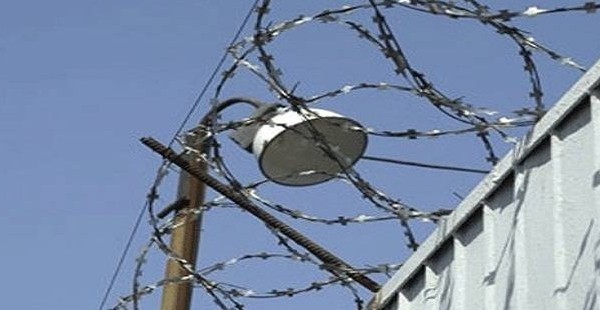 В исправительных колониях Таджикистана глушат сигнал мобильной связи 