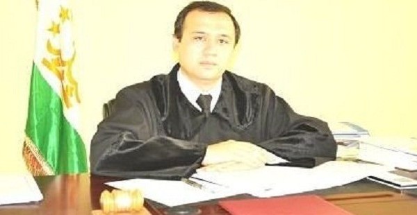 Судья Шерзод Низамов: Именем Бога клянусь, адвокат Кудратов мне не предлагал взятку!