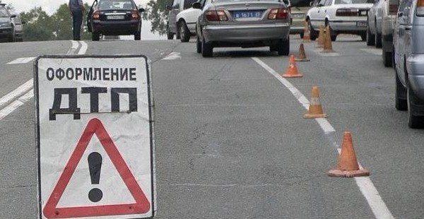 В Зафарабаде в ДТП погибли три человека