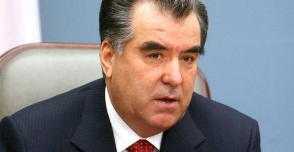 Президент в Пенджикенте провел ряд встреч