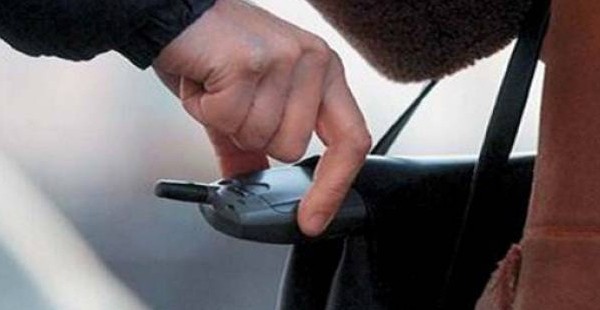 В Хуросоне задержаны похитители мобильных телефонов
