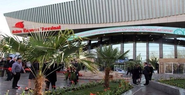 Сотрудники Asian Express Terminal отправлены в бессрочный отпуск