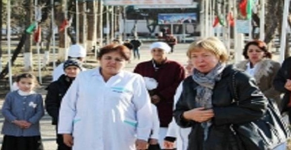 Посольство России в Таджикистане подарило таджикским детям 1538 новогодних подарков