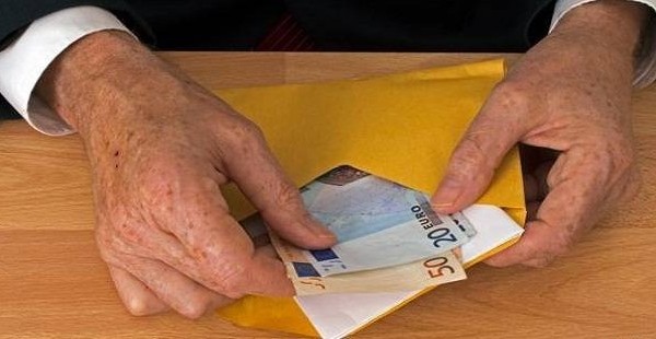 В Таджикистане ужесточили наказание за дачу взятки