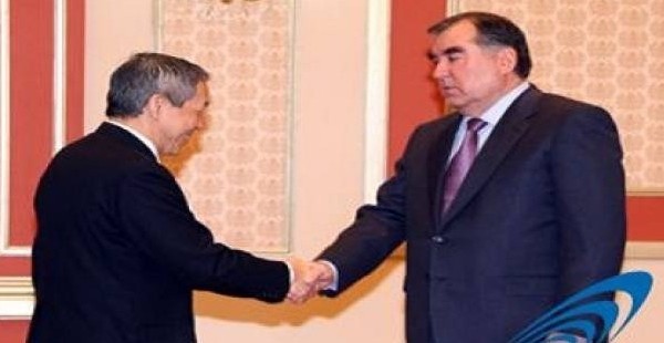 Встреча Э. Рахмона с директором ЕБРР по Центральной Азии