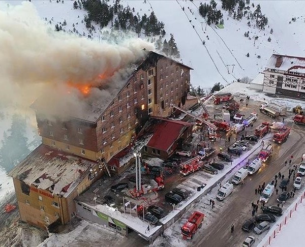 Трагедия в Турции: пожар на курорте Карталкая унес жизни 10 человек 

