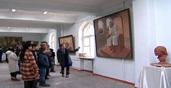 Институт изобразительного искусства и дизайна в Таджикистане провел свою первую сессию
