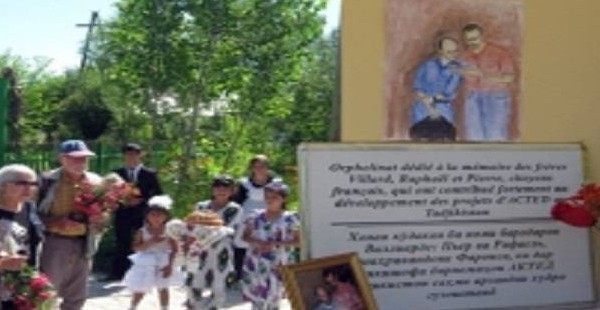 Мусульманская молитва на могиле француза…