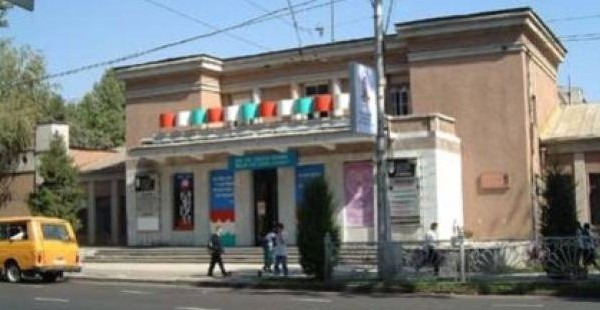 С. Мирзоев: «Окончание сезона ознаменуется показом премьеры»