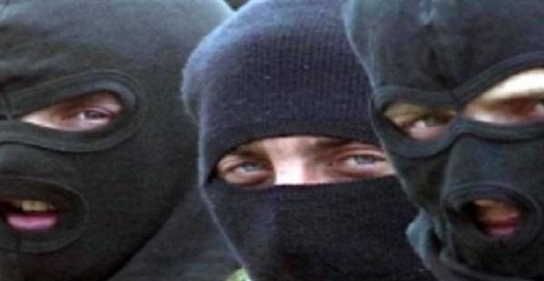 В Таджикистане запретят выходить на митинги в масках