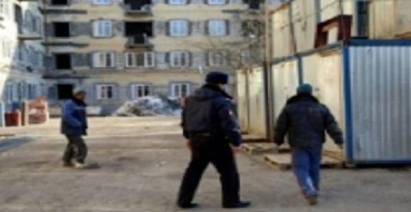 В Петербурге при падении с высоты погиб гражданин Таджикистана