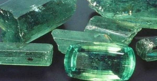 На западе Таджикистана изъята партия драгоценных камней