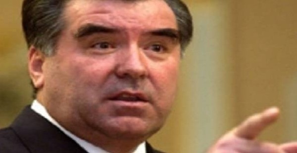 Эмомали Рахмон поручил принять меры по стабилизации обстановки в Хороге