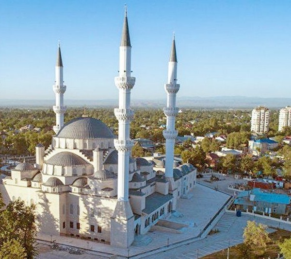 В Кыргызстане предложили ввести лимиты на строительство религиозных объектов 