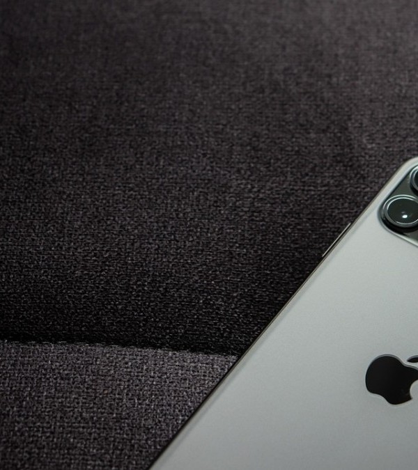 Apple заказала чартерный рейс для перевозки 600 тонн iPhone из Индии 