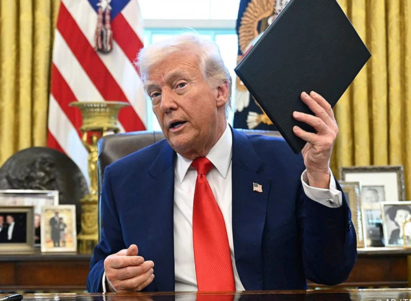 Трамп снова повышает пошлины на товары из Китая: ставка увеличена со 125% до 145%