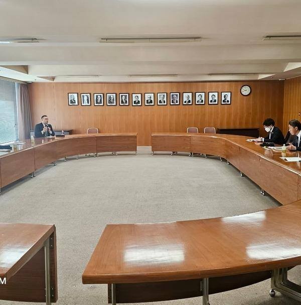 Таджикистан и Япония обсуждают развитие торгово-инвестиционного партнерства  