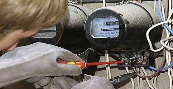 Таджикская милиция раскрыла факты воровства электроэнергии