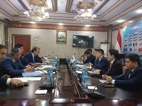 Таджикистан и Корея расширяют сотрудничество в сфере транспорта и логистики 