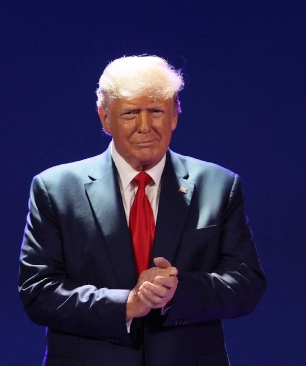 Хушҳолии Трамп аз музокира бо Эрон: “Музокироти хеле хубе доштем”