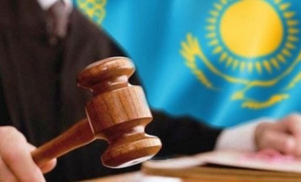 Як зани қазоқ барои сафар ба Сурия ва никоҳи духтараш бо террорист маҳкум шуд