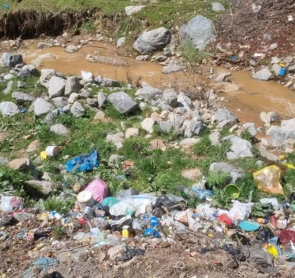 В Файзабаде выявлены случаи загрязнения воды и нарушения экологического законодательства 