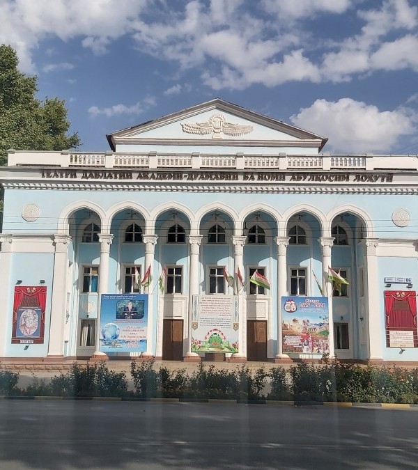 В Душанбе покажут спектакль «Мама, спасибо за жизнь», приуроченный ко Дню Победы 