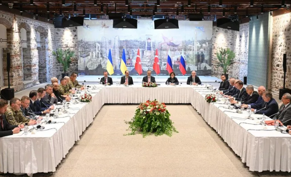 Мирные переговоры России и Украины: обмен пленными, предложения по прекращению огня и поддержка США