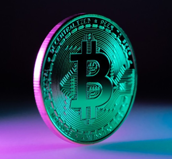Биткоин впервые превысил $110 тыс: в чем причины роста