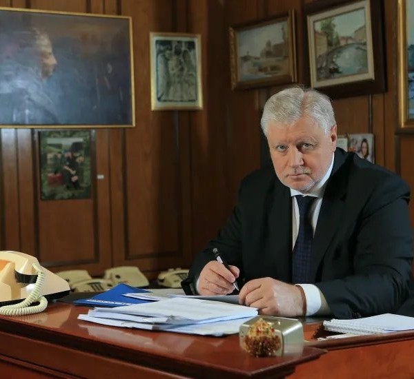 Миронов ба сарвазири Русия пешниҳод кард, ки рейтинги санҷиши аҳволи иҷтимоии муҳоҷирон ҷорӣ карда шавад