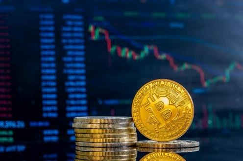 Дар Қазоқистон панҷ бонк ба барориши кортҳои криптовалютӣ оғоз кард