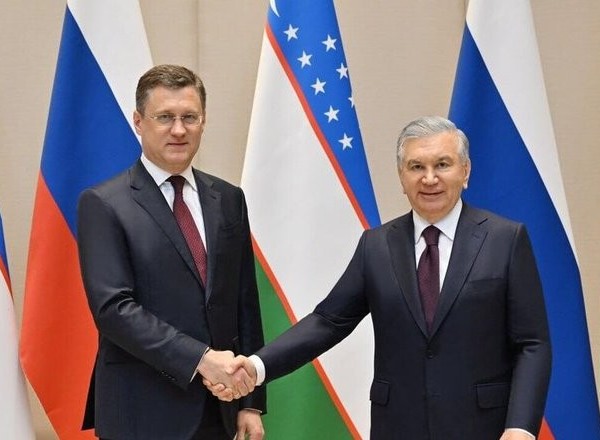 Муовини сарвазири Русия паёми шодбошӣ ва таманниёти неки Путинро ба Мирзиёев овард