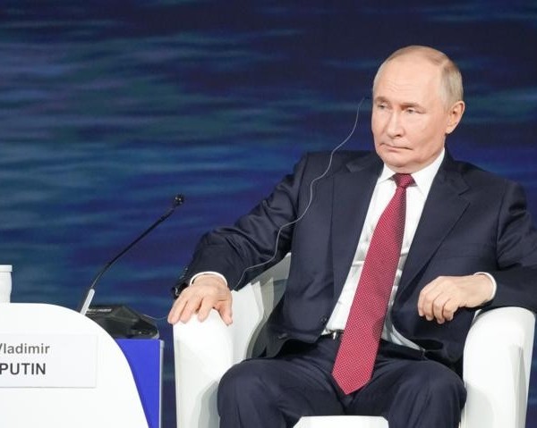 Владимир Путин: “Ҷаҳон ба Ҷанги сеюми ҷаҳонӣ наздик мешавад”