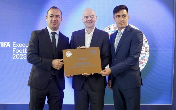 Таджикистан получил бронзу на престижной церемонии FIFA Forward Awards