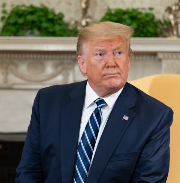 Эҳсоси пирӯзии Хоманаӣ Трампро ба хашм овард. Трамп гуфт, эҳтимоли бомбаборони дубораи Эронро баррасӣ мекунад