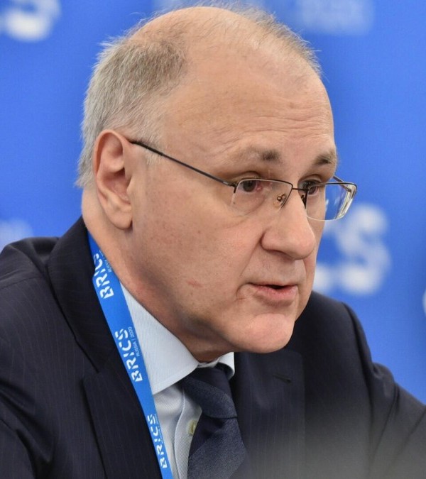 Дипломати рус дар Гаага ҳамлаи Исроил ва Амрико ба Эронро маҳкум кард