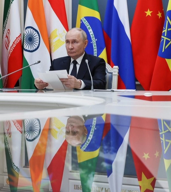 Путин: “БРИКС дар ҳоли табдил шудан ба як қувваи ҷаҳонии воқеӣ аст”