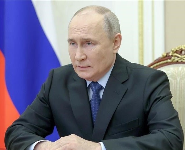 Путин подписал закон о допуске лиц без гражданства к военной службе по контракту