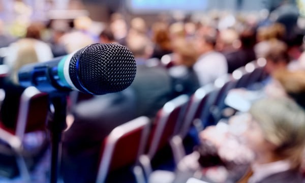 Нишастҳои матбуотии вазорату идораҳо кай оғоз мегарданд?