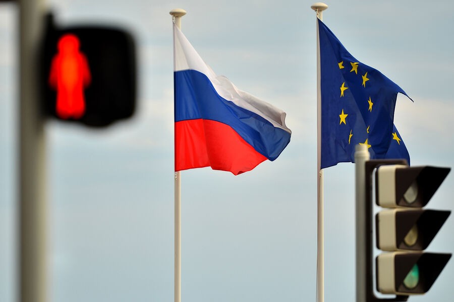 ЕС ввел 18-й пакет санкций против России 