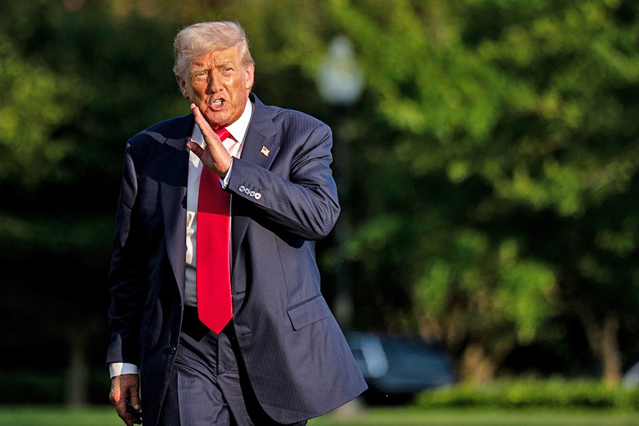 Трамп: “Бар зидди Русия таҳрим ҷорӣ мекунем, ҳатто агар таъсир надошта бошад”