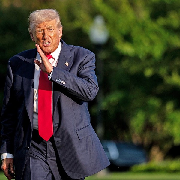 Трамп: “Бар зидди Русия таҳрим ҷорӣ мекунем, ҳатто агар таъсир надошта бошад”