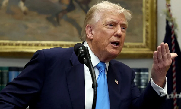 Трамп сообщил, что две атомные подлодки США находятся 
