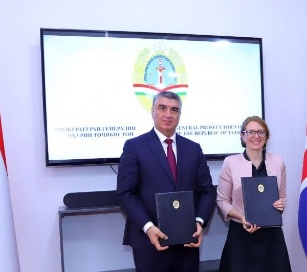 Таджикистан и Великобритания подписали меморандум о сотрудничестве в сфере безопасности 