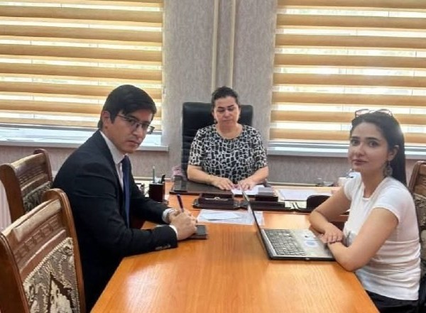 Дарси зеҳни сунъӣ дар мактабҳои Душанбе ба роҳ монда мешавад