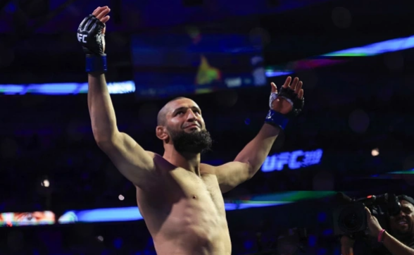 Хамзат Чимаев победил Дрикуса дю Плесси и стал новым чемпионом UFC