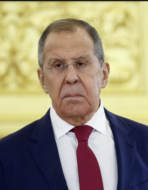Лавров обвинил Зеленского в «театре» и затягивании переговоров 