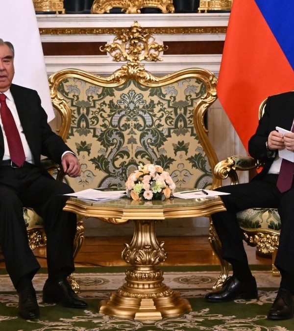 Суҳбати телефонии Эмомалӣ Раҳмон ва Владимир Путин